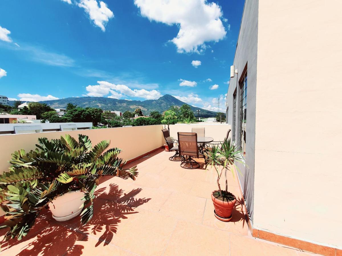 San Benito Flats Wifi 50Mg - 4 Huespedes - Parqueos Apartamento San Salvador Exterior foto